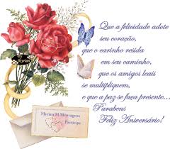 Cartão de Feliz Aniversário flores com carta e borboleta