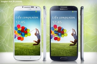 Samsung Galaxy S4 branco e preto
